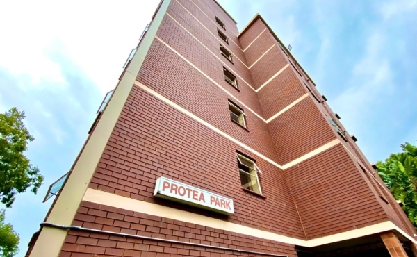 Turnkey 2 bedroom apartment in the well maintained Protea Park apartment block, Wonderboom South