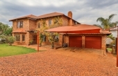 4 Bedroom Family Home For Sale in Rietvlei View Country Estate!